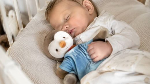 Doudou tchoupi pour un nouveau-né : comment bien le choisir